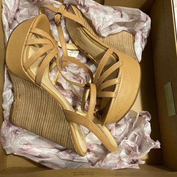 Shoes - Picture 4 of 5